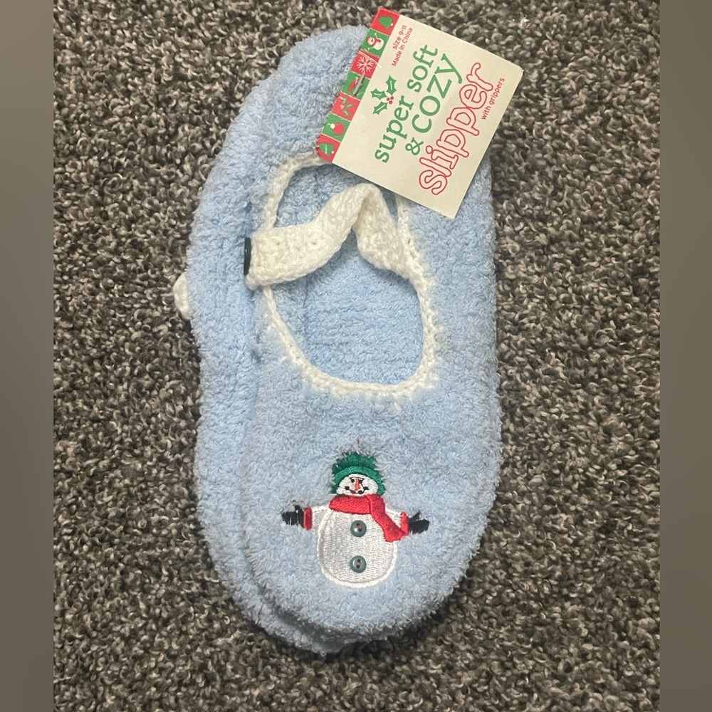 New super soft and cozy blue snowman slippers with grippers 9-11